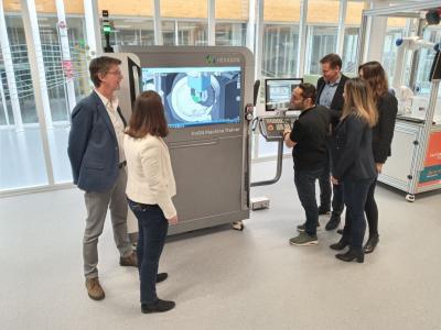 Hexagon introduceert geavanceerde Machine Trainer binnen het Factory of the Future Experience Center