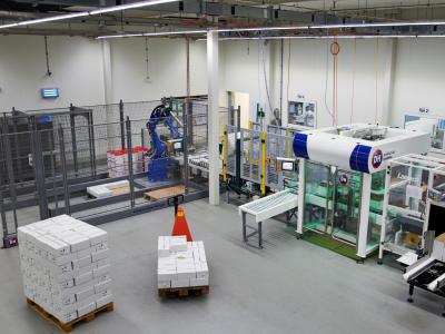 Yaskawa robots in palettiseer oplossingen DH Automation Technology te zien op de Empack